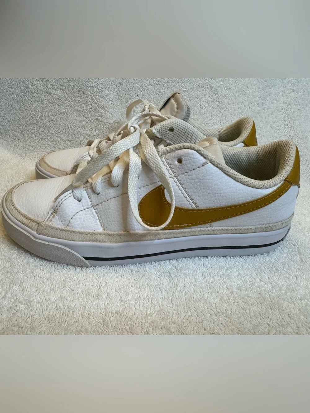 Nike Court Legacy Next Nature White Gold Suede DH3161-105 Womens Size 6 Retro